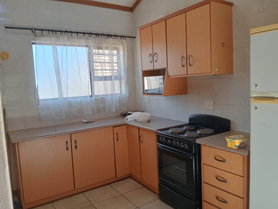 2 Bedroom Property for Sale in Langenhovenpark Free State